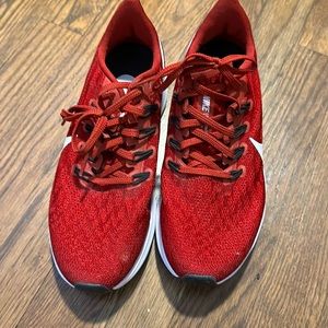 Women’s Nike Zoom Pegasus 36 - Size 7, Maroon/Deep Red